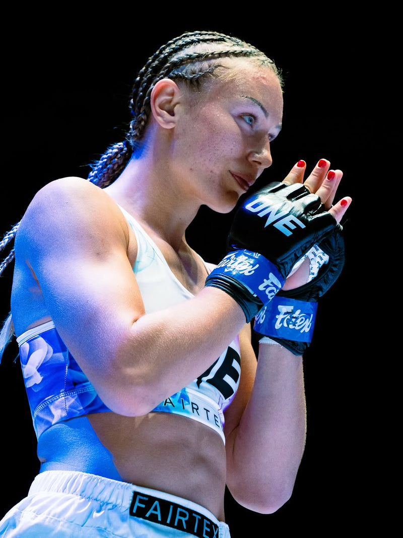 ZOÉ NEUSCHWANDER